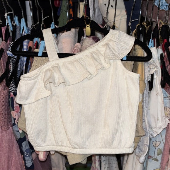 OLD NAVY Ruffled Puckered-Jacquard Knit One-Shoulder Top - Picture 2 of 8